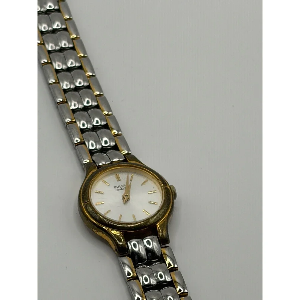 Pulsar V810 0760‎ Quartz Movement Japan Base Metal Stainless Steel Back Watch
